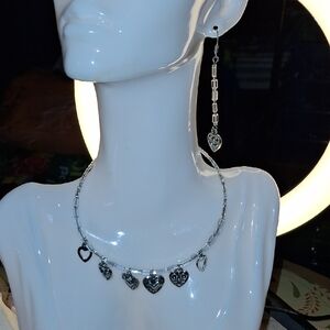 😇🙏$75 Chic Silver Heart Necklace and Earring Set